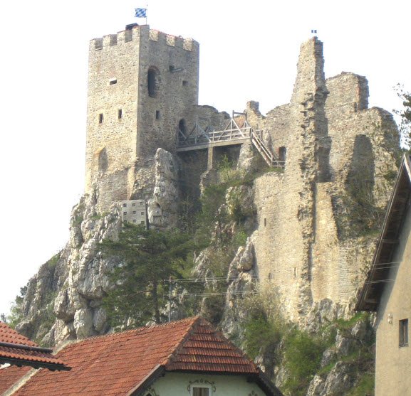 Ruine der Burg Neidenstein, Hollfeld, Germany, Germany